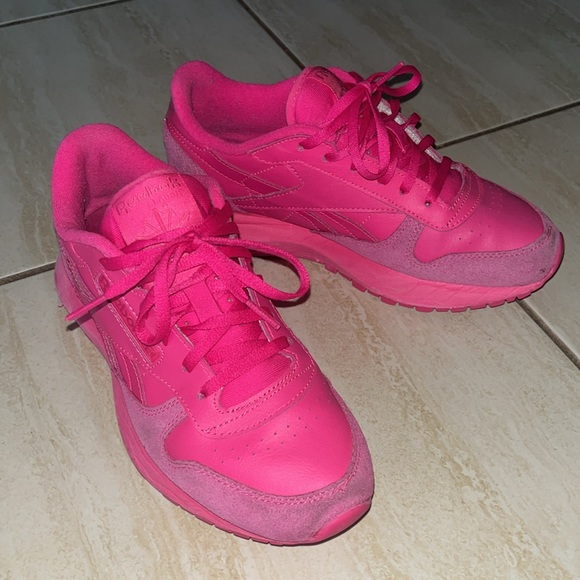 Reebok Harmon Run Sneaker Hot Pink Size 6.5 - Picture 2 of 11